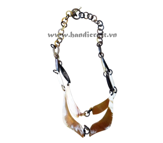 Natural horn necklace