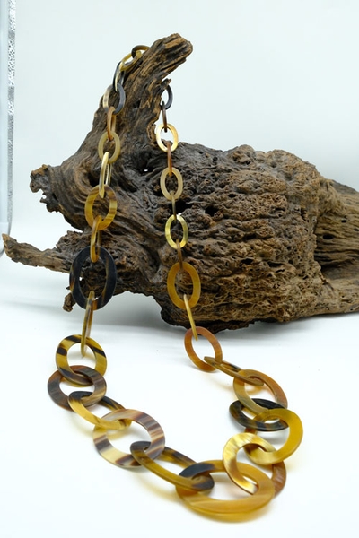 Oval horn chain necklace