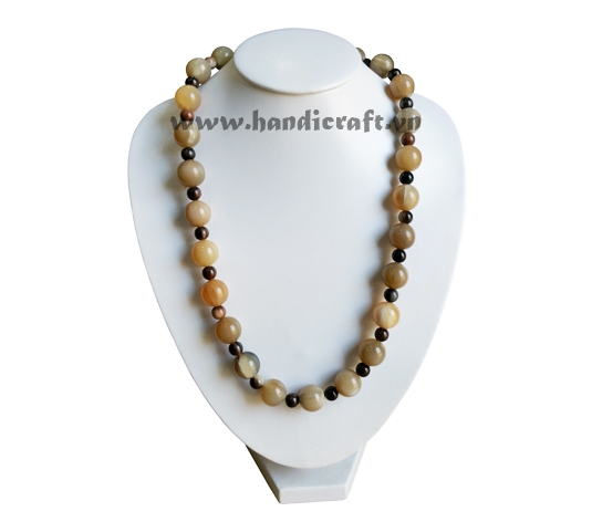 Horn beaded necklace