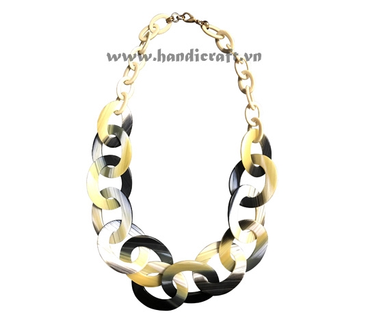 Horn & lacquer necklace