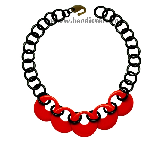 Horn & lacquer necklace