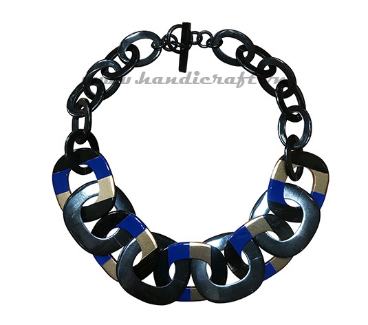 Horn & lacquer necklace