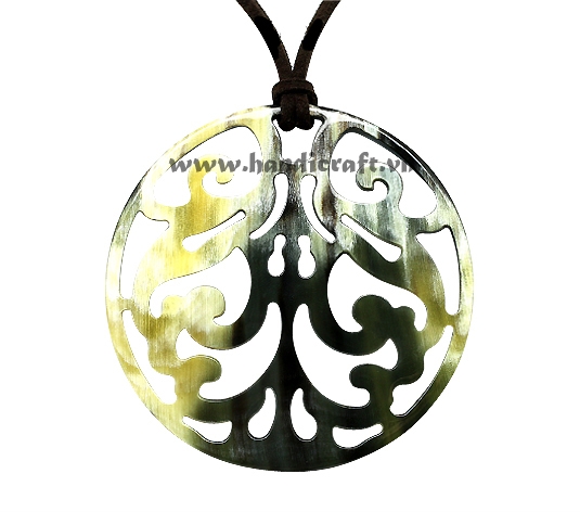 Horn pendant
