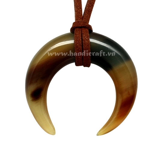 Horn pendant