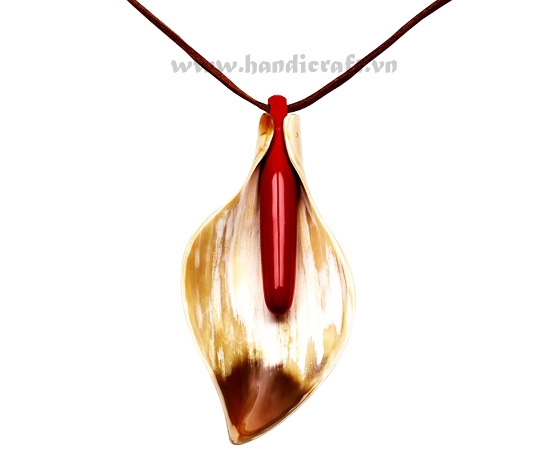 Horn pendant