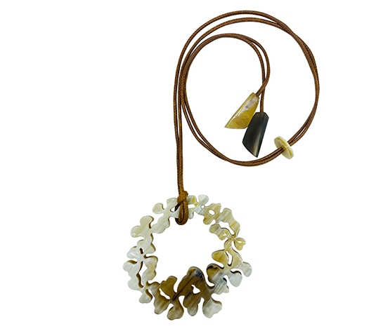 Horn pendant