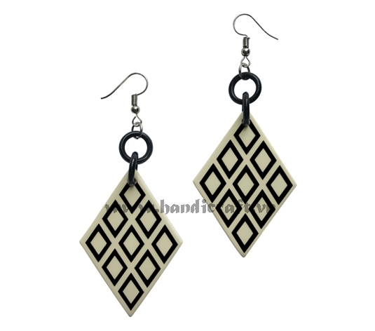 Horn & lacquer earrings