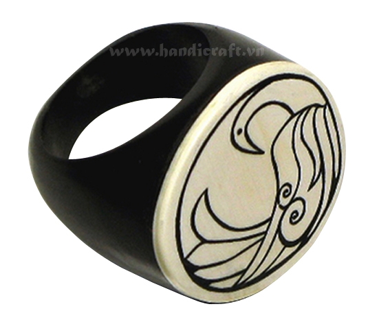 Horn engrave ring