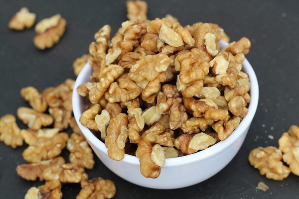 công dụng của hạt óc chó với bà bầu