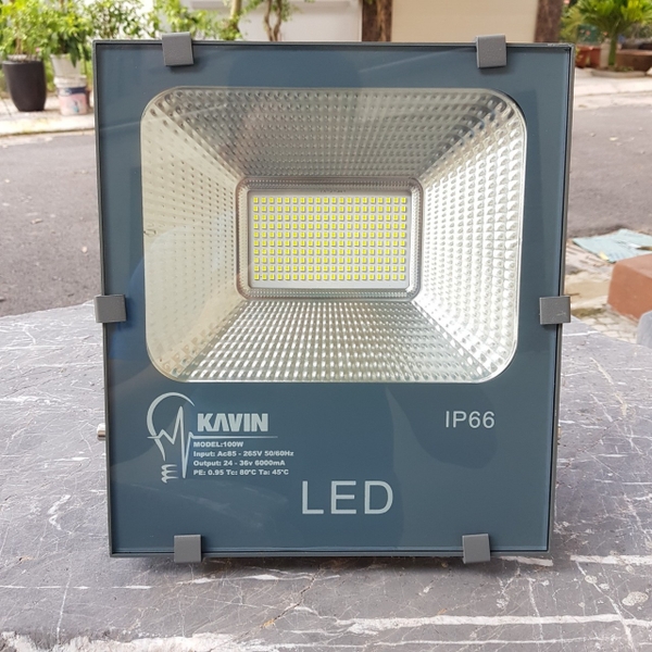 den-pha-led-100w-kavin-smd