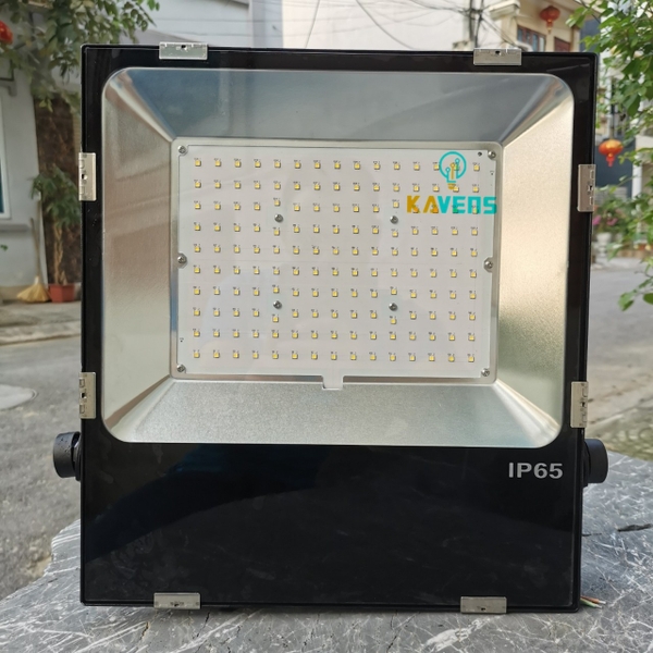 den-pha-led-150w-kavens-kep07