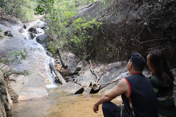 Khám phá nét hoang sơ của thác Liêng Puh Pêt (Đắk Lắk)