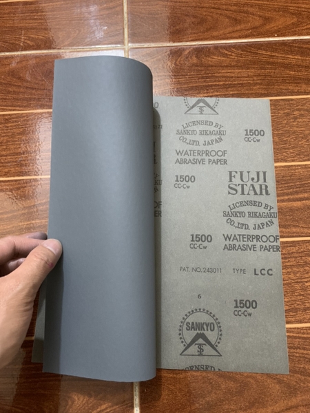Giấy nhám Fuji Star Sankyo Nhật Bản, nhám mịn P1500, màu xám, kích thước A4