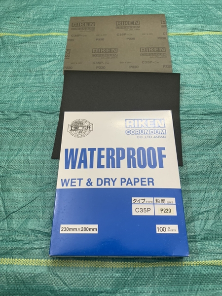Giấy nhám chịu nước P220, hãng Riken, mã CP35, kích thước 9''x11''