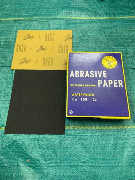 Giấy nhám thô, độ nhám P100, hãng Đại Bàng, kích thước 9''x11''