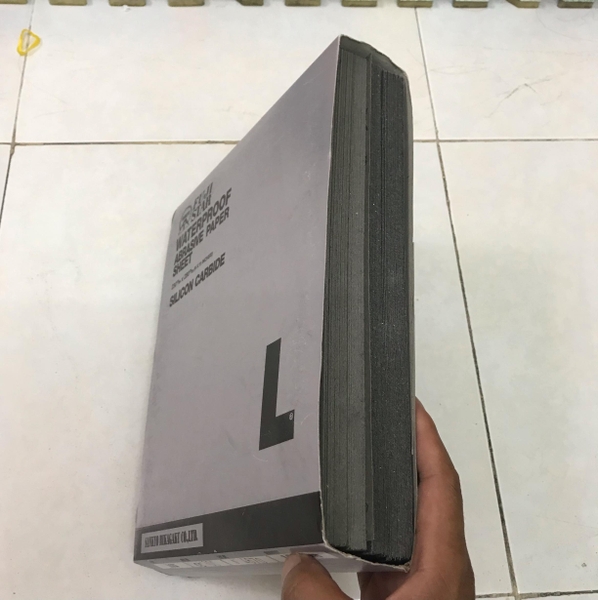 Giấy ráp tờ Fujistar sankyo P100, #100, nhập khẩu, màu đen, kích thước 230mmx280mm