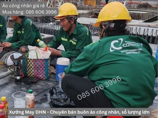 Mua Áo bảo hộ lao động công nhân màu xanh Coteccons tại dự án senique, Hung Yen