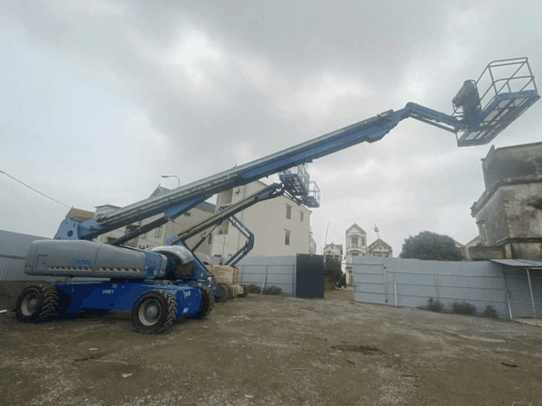 ban-cho-thue-xe-nang-nguoi-tai-long-bien