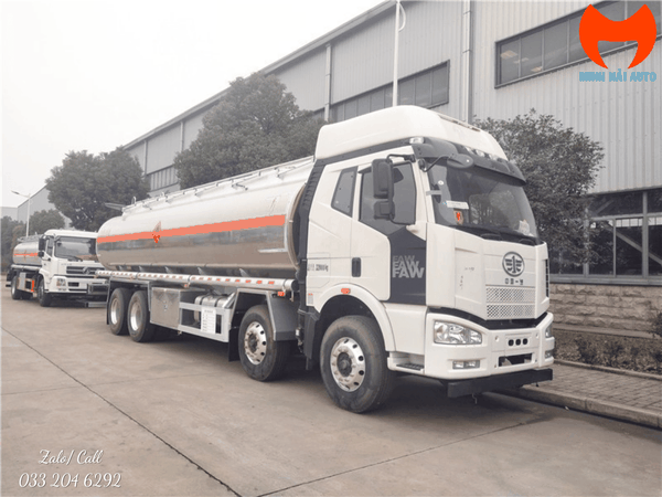 Hình ảnh tổng quan xe bồn chở xăng dầu 27 khối FAW CSC5320GYYLC chuyên dụng.