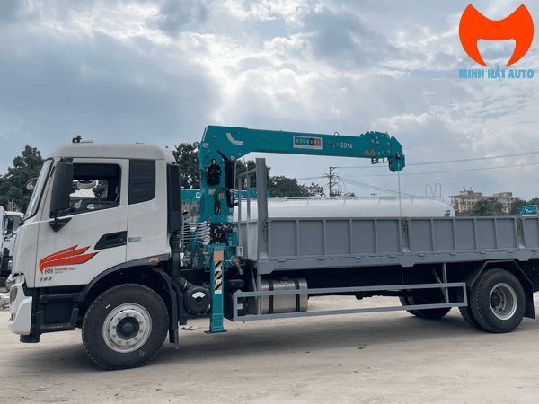 xe-tai-cau-dongfeng-b180-gan-cau-5-tan-moi-2026