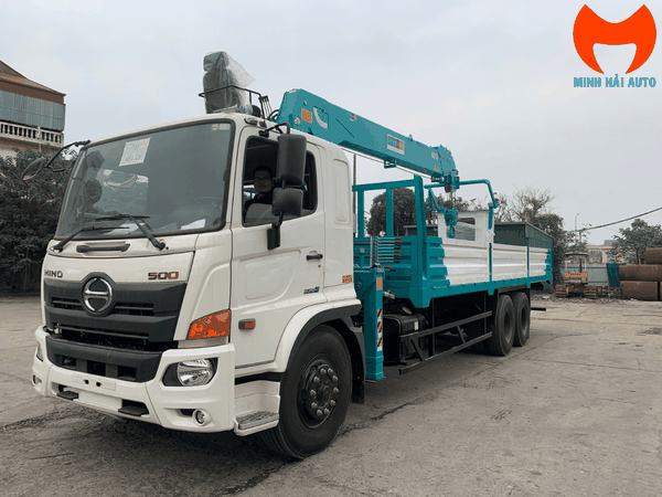 hino-24-tan-thung-8-met-gan-cau-hyundai-8-tan