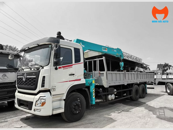 cau-hyundai-hlc-8016-lap-xe-nao-chon-xe-3-chan-hay-4-chan