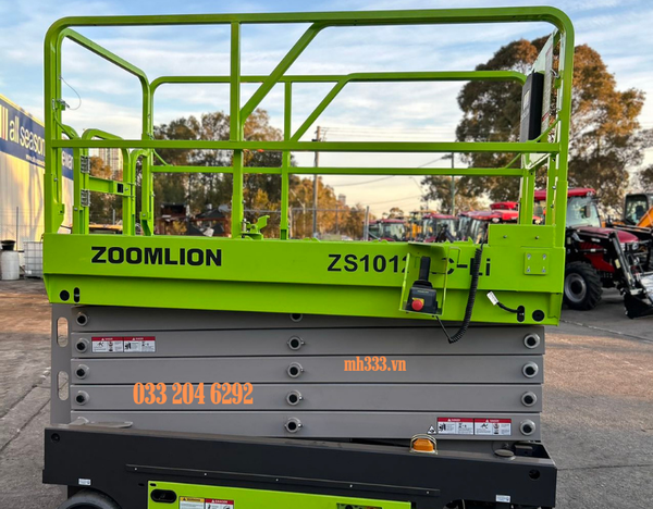 xe-nang-nguoi-dang-cat-keo-12m-zoomlion-zs1012ac-dien-ac-quy