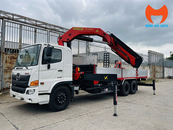 hino-fm-gan-cau-palfinger-pk-32080-c-12-tan-remote-dieu-khien-tu-xa