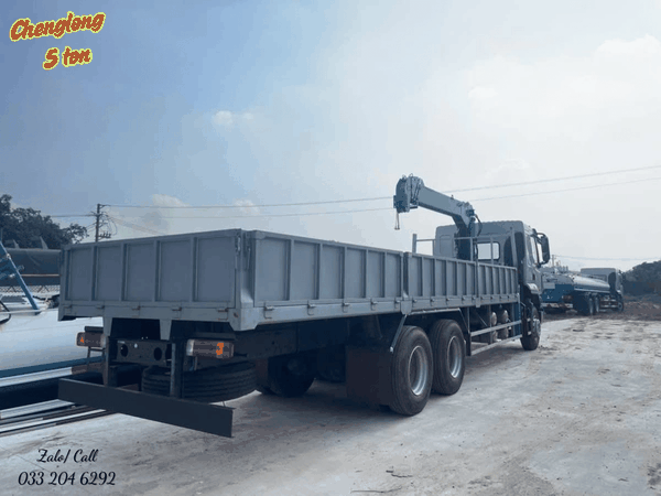 chenglong-m3-gan-cau-hyundai-5-tan-giai-phap-van-tai-hieu-qua