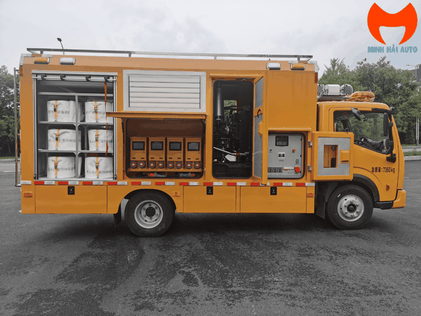 xe-thoat-nuoc-khan-cap-dongfeng