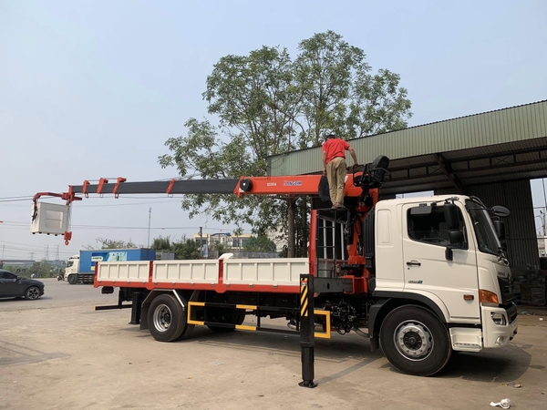 dongfeng-b180-kanglim-5-tan-ks1056-gia-lan-banh-uu-dai-2025