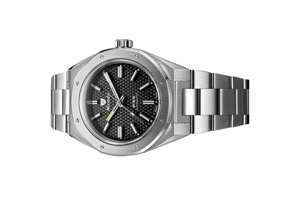 Đồng hồ đeo tay thương hiệu Nivada Grenchen, dòng sản phẩm F77, Ref number: 68041A77A, mặt số đen họa tiết, size 41mm, máy tự động, vỏ và dây đồng hồ bằng thép 316L, mới 100%