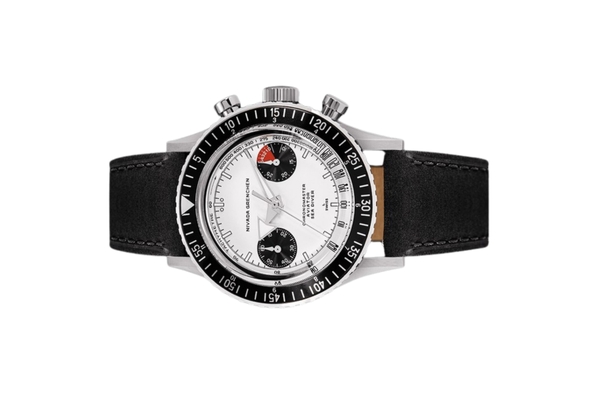 Đồng hồ đeo tay thương hiệu Nivada Grenchen, dòng sản phẩm Chronomaster, Ref no: 86010WM, mặt số trắng Panda, size 38mm, lên dây cót bằng tay, vỏ đồng hồ bằng thép không gỉ và dây da bò, mới 100%