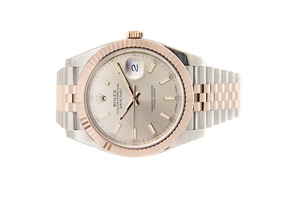 Đồng Hồ Rolex Datejust 41 126331 Mặt Số Sundust Cọc Số Dạ Quang