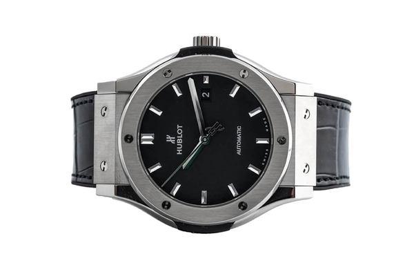 Đồng Hồ Hublot Classic Fusion Black Titanium 42mm 542.NX.1171.LR (Like New)