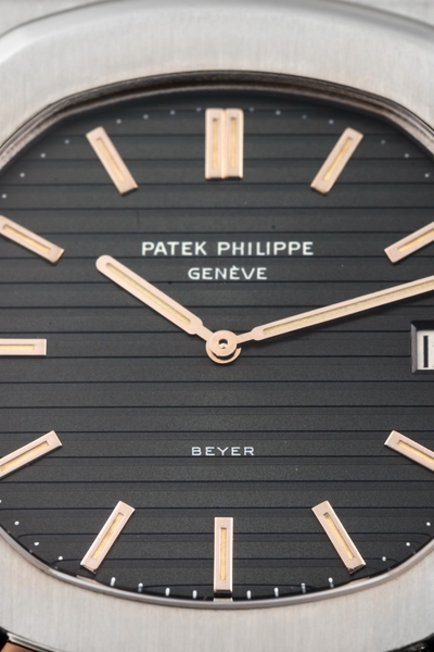 Đồng hồ Patek Philippe Nautilus 