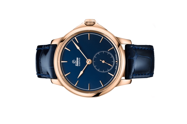 Đồng hồ đeo tay thương hiệu Tutima, dòng sản phẩm Patria, Ref no: 6600-03, mặt số xanh dương, size 43mm, máy lên cót tay, vỏ và khóa đồng hồ bằng vàng hồng 18k, dây đeo da cá sấu, hàng mới 100%