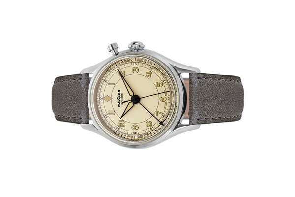 Đồng hồ đeo tay thương hiệu Vulcain, dòng sản phẩm Cricket Classique, Ref no: 100168B77, mặt số Eggshell, size 39mm, máy lên cót tay, vỏ đồng hồ thép không gỉ, dây da cá sấu, hàng mới 100%
