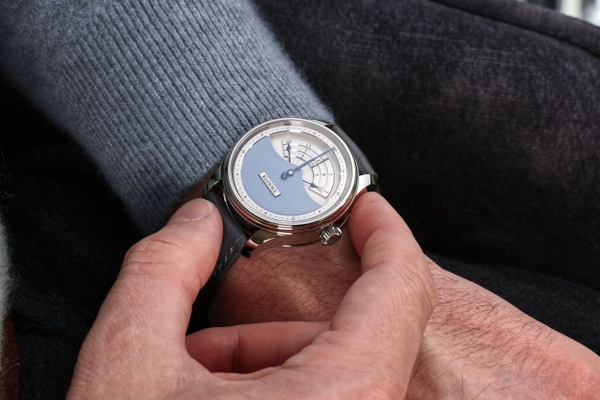 Đồng hồ đeo tay KUDOKE 3, máy lên dây cót tay cơ bản, mặt số Sky blue, vỏ thép không gỉ, size 39mm, dây da tổng hợp size M, hàng mới 100%