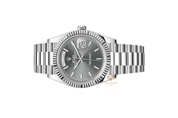 Đồng Hồ Rolex Day-Date 40 228236 Mặt Số Xám Cọc Số Dạ Quang