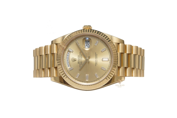 Đồng Hồ Rolex Day-Date 40 228238 Mặt Số Vàng Champagne Nạm Kim Cương (Used)