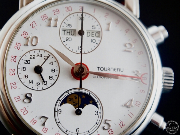 Đồng Hồ Tourneau Triple Date Moon Phase Automatic Chronograph