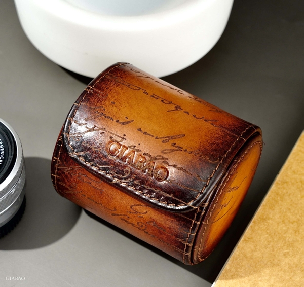 Hộp đựng đồng hồ ARAS,chất liệu da bò nâu vàng patina, hiệu: BOSPHORUS LEATHER, kích thước 8.5cm X 10cm X 7.5cm, dùng cho 01 đồng hồ, mới 100%