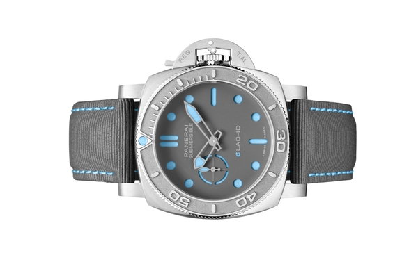 Đồng Hồ Panerai Submersible 44mm PAM01225