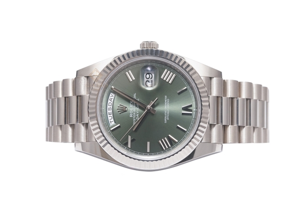 Đồng Hồ Rolex Day-Date 40 228239 Mặt Số Xanh Oliu