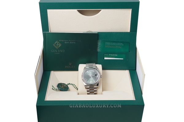 Đồng Hồ Rolex Day-Date 40 228239 Mặt Số Xanh Oliu