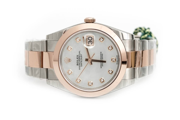 Đồng Hồ Rolex Datejust 41 126301 Mặt Số Vỏ Trai Trắng