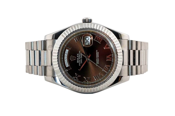 Đồng Hồ Rolex Day-Date II 218239 Mặt Số Chocolate Cọc Số La Mã