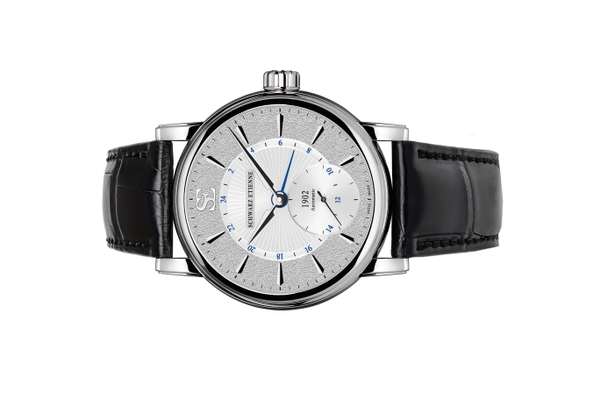 Đồng hồ đeo tay thương hiệu Schwarz Etienne, dòng sản phẩm GMT, Number no WRO17MA24SS01AA, mặt số bạc, size 42mm, máy tự động, vỏ đồng hồ bằng thép không gỉ, dây da, mới 100%
