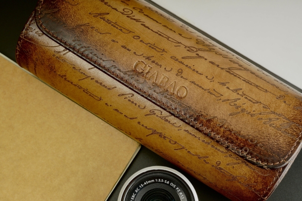 Hộp đựng đồng hồ GALATA, chất liệu da bò màu nâu mật ong patina, hiệu: BOSPHORUS LEATHER, kích thước 22.5cm X 10cm X 7.5cm, dùng cho 03 đồng hồ, mới 100%